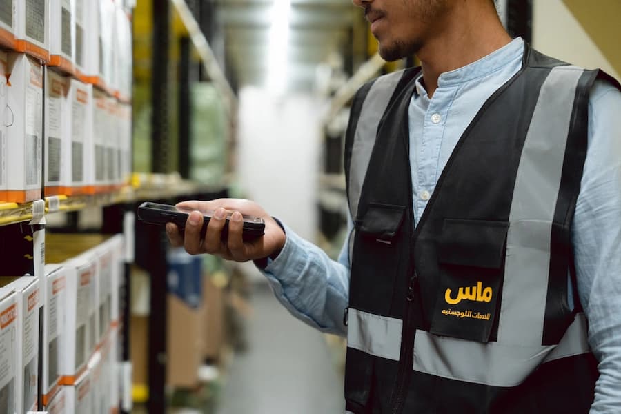 E-commerce order fulfillment and packing